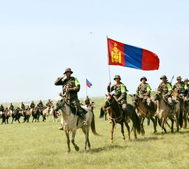 草原上的军事大比拼 陆军国际运动会在蒙古举行