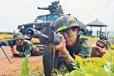 岛内特种兵:装备还要自己买!买了还要被骂!拿什么跟人打仗?