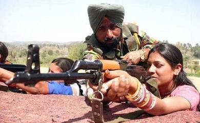 现在可不是垄断了!印度陆军对国营军工厂的步枪,勇敢说不!