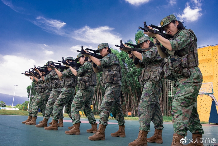 第73集团军新毕业女军官,集合! - 大陆军事 - 华夏经纬网