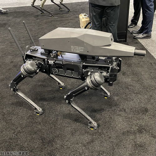 美国陆军协会年会现场 众多厂商带来的新产品 从班组车辆到机器狗