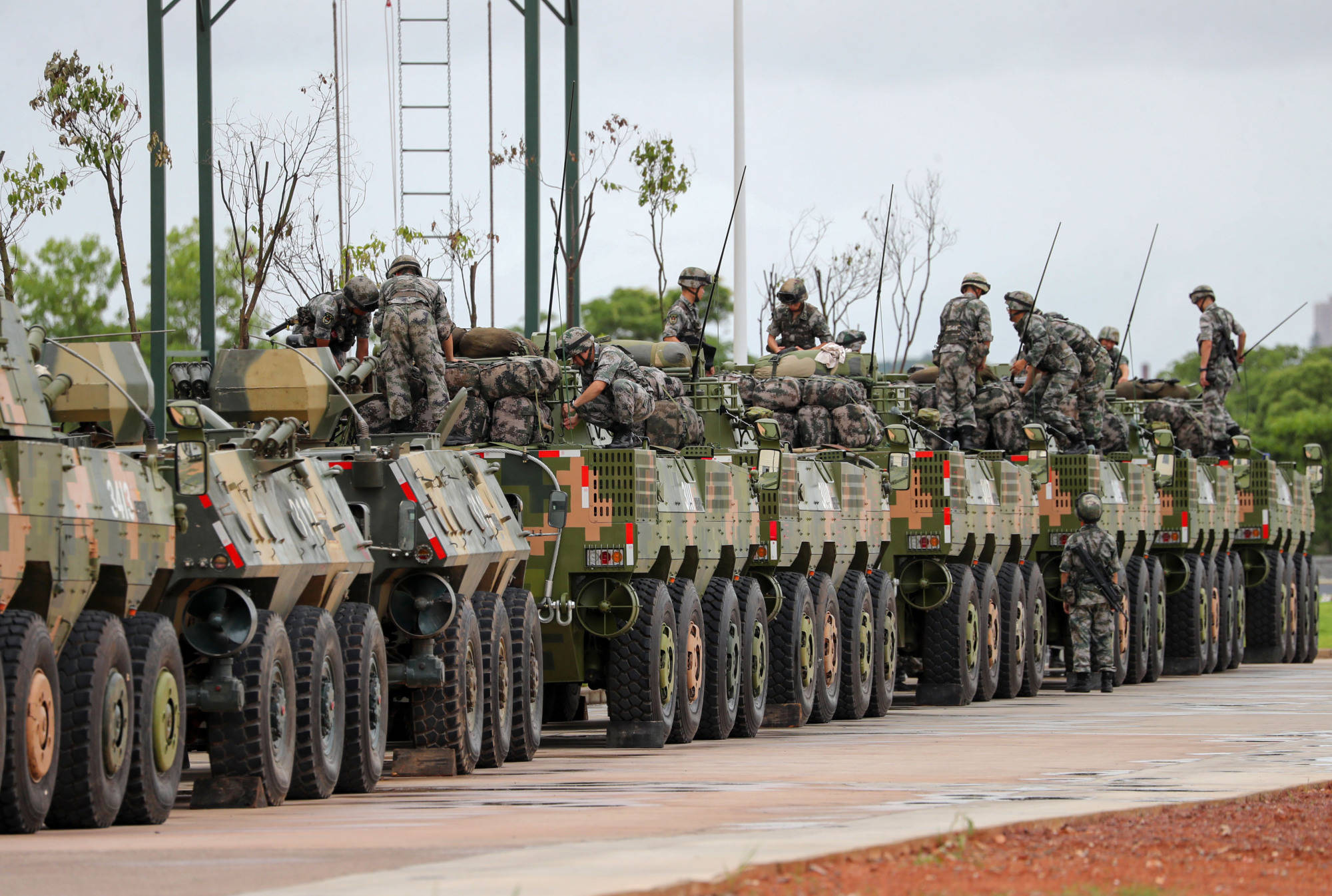 锤炼胜战铁拳 陆军第72集团军某旅实战化战备拉动演练纪实